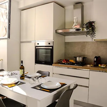 Ficurinias House Home-parking-centro Storico Holiday home Catania